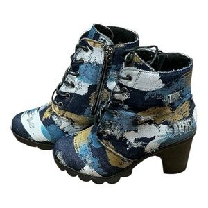 Stylish Women's Ankle Boots - Black, Green, Gold